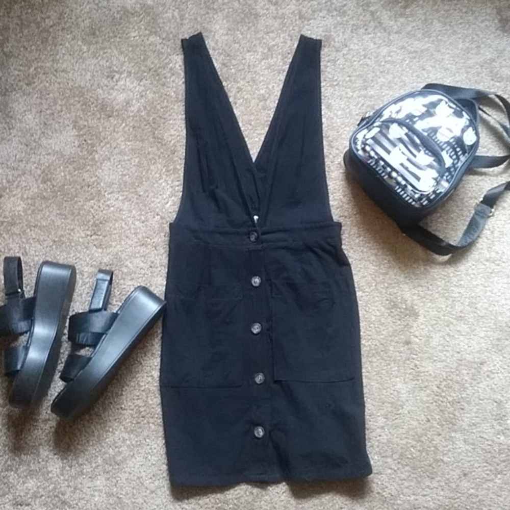 Black Plunge Front Buttoned Pinafore Dress